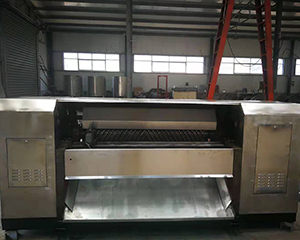 羊皮去肉机生产现场